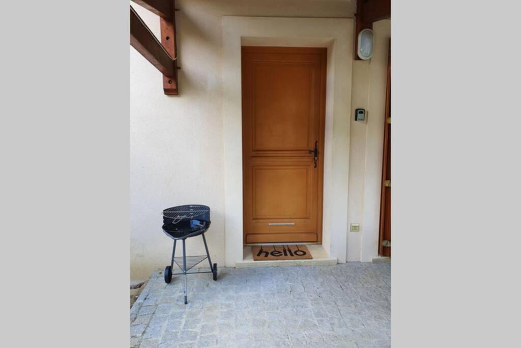 SARLAT - 24 - L'appartement d'Euphé avec piscine Esterno foto