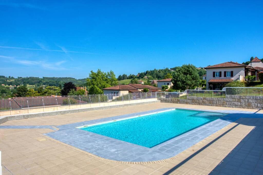 SARLAT - 24 - L'appartement d'Euphé avec piscine Esterno foto